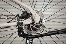 Load image into Gallery viewer, E3 Zuma Step Thru Electric Comfort Bike (2018)